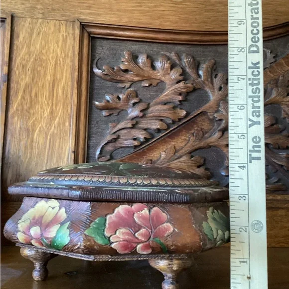 Vintage Octagon Wooden Keepsake Box. - Picture 9 of 11